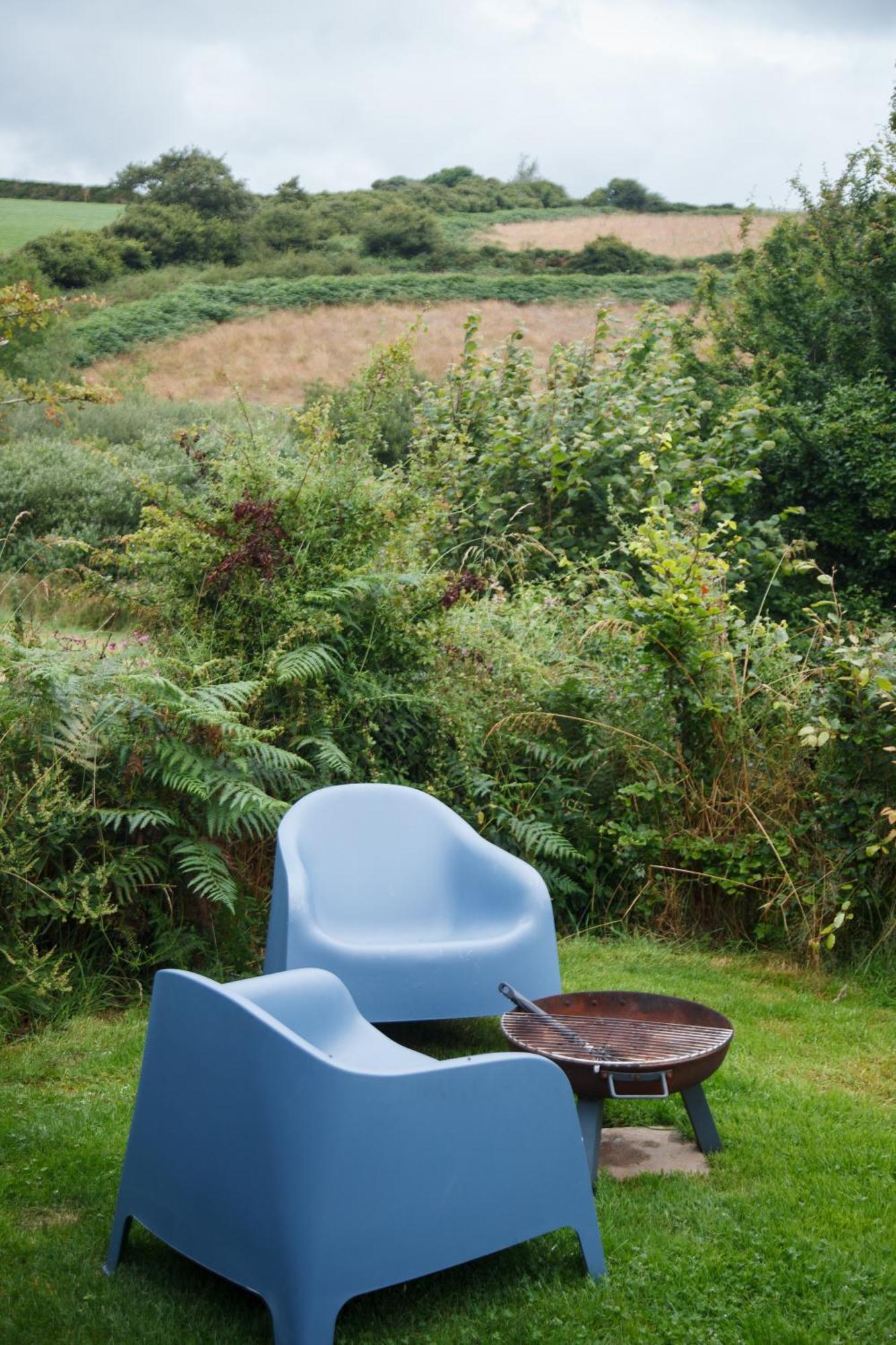 Luxury Glamping Cabin With Outdoor Bath On Cornish Flower Farm Truro Kültér fotó