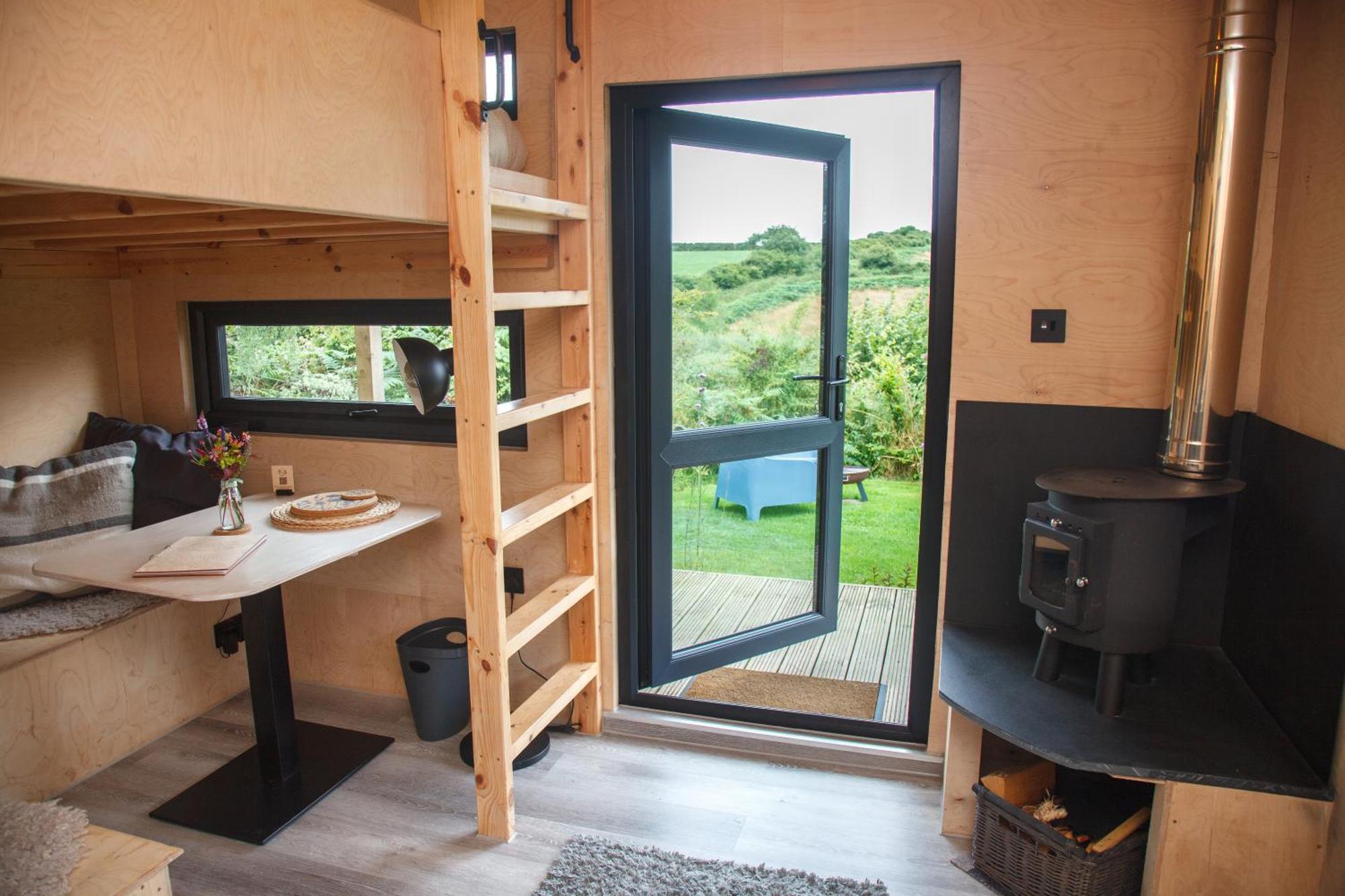 Luxury Glamping Cabin With Outdoor Bath On Cornish Flower Farm Truro Kültér fotó